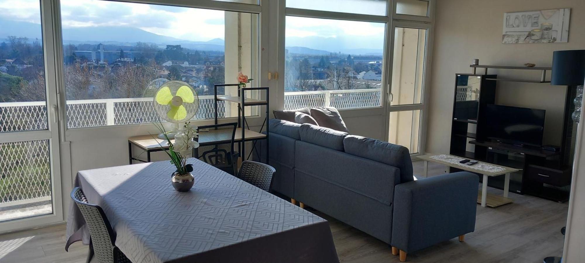 Cap Sud - 53M2- Vue Pyrenees- Hypercentre-Wifi Fibre -Nouvelle Literie Apartamento Tarbes Exterior foto
